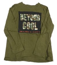 Tmavokhaki triko s nápisy PRIMARK