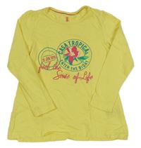 Žluté triko s nápisem a květem Lupilu