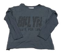 Tmavošedé triko s nápisem 