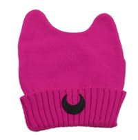 Neonově růžová čepice s nášivkou 