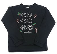 Černá mikina s nápisem a hůlkami 