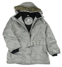 Šedá šusťáková zateplená bunda s páskem a kapucí 