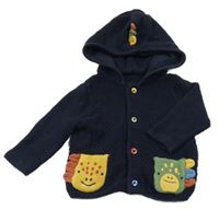 Tmavomodrý propínací svetr s kapsami s dinosaury a kapucí Tu