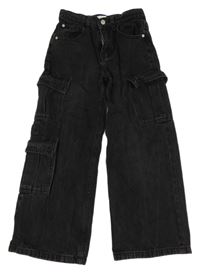 Černé široké rifle s kapsami 