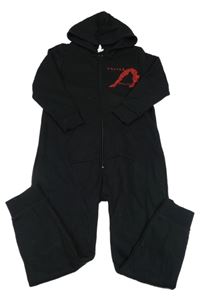 Černo-červená tepláková kombinéza s potiskem a kapucí 