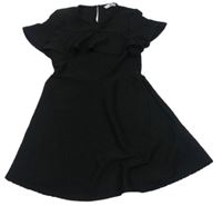 Černé žebrované šaty s volánkem zn. M&S