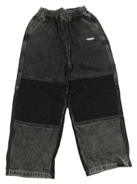 Šedo-černé rifle s nášivkou