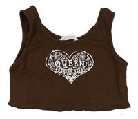 Tmavohnědý žebrovaný crop top se srdíčkem s nápisy SHEIN