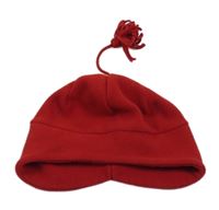 Červená fleecová čepice s třásněmi 