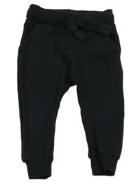 Černé tepláky Next