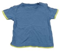 Modré tričko se zeleným lemem 
