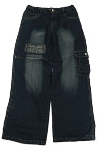 Tmavomodré široké rifle s kapsou a vlajkou