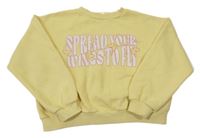 Žlutá oversize crop mikina s nápisy a motýlky LINDEX