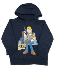 Tmavomodrá mikina s Bořkem Stavitelem a kapucí