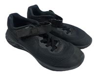 Černé textilní botasky s logem Nike vel.36