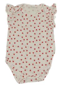 Bílé body s červenými srdíčky a volánky