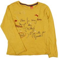 Okrové triko s nápisy 