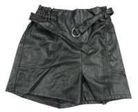 Černé koženkové kraťasy s páskem Primark