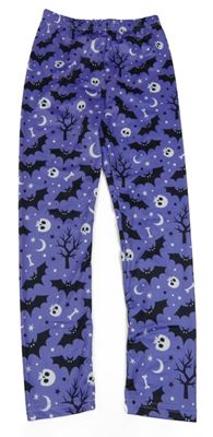 Fialové legíny s netopýry a lebkami