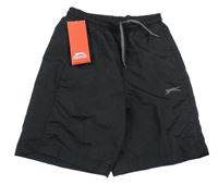 Nové - Černé plážové kraťasy Slazenger