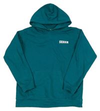 Modrozelená mikina s nápisy a kapsou a číslem a kapucí AWDis