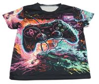 Černo-barevné tričko s ovladačem 