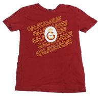 Karmínové tričko s nápisem LC Waikiki