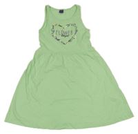 Světlezelené šaty se srdíčkem s nápisy Y.F.K.