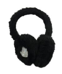 Černé kožešinové klapky na uši se srdíčky s třpytkami