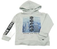 Bílá mikina s kapucí s mrakodrapy Mayoral 