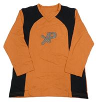 Cihlovo-černé triko s písmeny