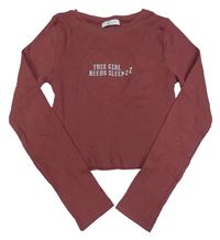 Vínové žebrované crop triko s nápisem New Look