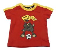 Červené tričko s býkem a žlutým lemem