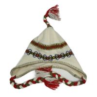 Smetanová pletená podšitá ušanka se vzorem 