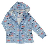 Světlemodrá nepromokavá bunda s auty a autobusy a buldozery a kapucí lupilu