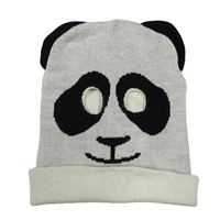 Bílá čepice - panda