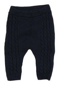 Tmavomodré pletené tepláky s copánkovým vzorem