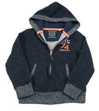 Tmavomodrá melírovaná propínací mikina s číslem a kapucí C&A