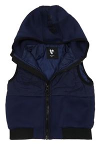 Tmavomodrá šusťákovo/softshellová zateplená vesta a kapucí V by Very