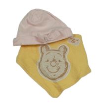 2set- světlerůžová čepice s mašlí+ žlutý slintáček s medvídkem Pú 