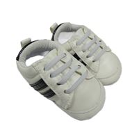 Nové - Bílé koženkové capáčky s proužky vel. 17