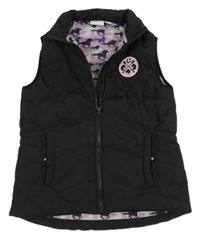 Černá funkční šusťáková zateplená jezdecká vesta s nášivkou Crane