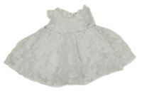 Bílé květované slavnostní šaty