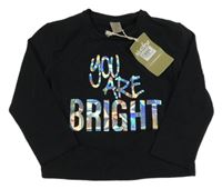 Nové - Černé triko s metalickým nápisem 