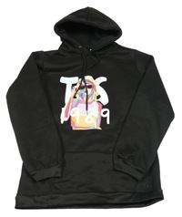 Černá mikina s potiskem a kapucí 