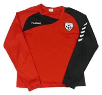 Červeno-černý sportovní fotbalový dres se znakem a číslem hummel