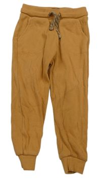 Hnědé žebrované tepláky