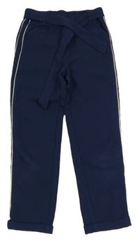 Tmavomodré kalhoty s pruhem a páskem Okaidi