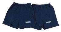 2x tmavomodré bavlněné kraťasy s nášivkou 