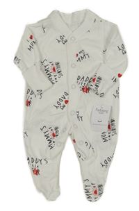 Nové - bílý overal s nápisy Nutmeg